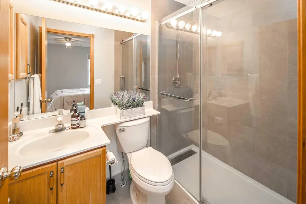 170 Arbour Grove Close NW Calgary AB T3G 4J2