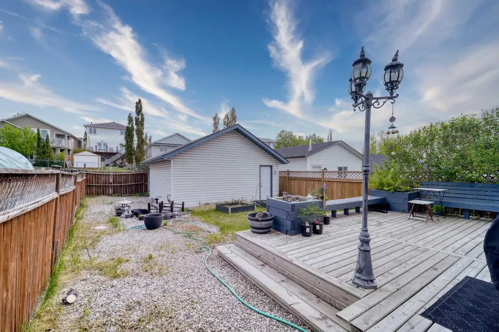 170 Arbour Grove Close NW Calgary AB T3G 4J2