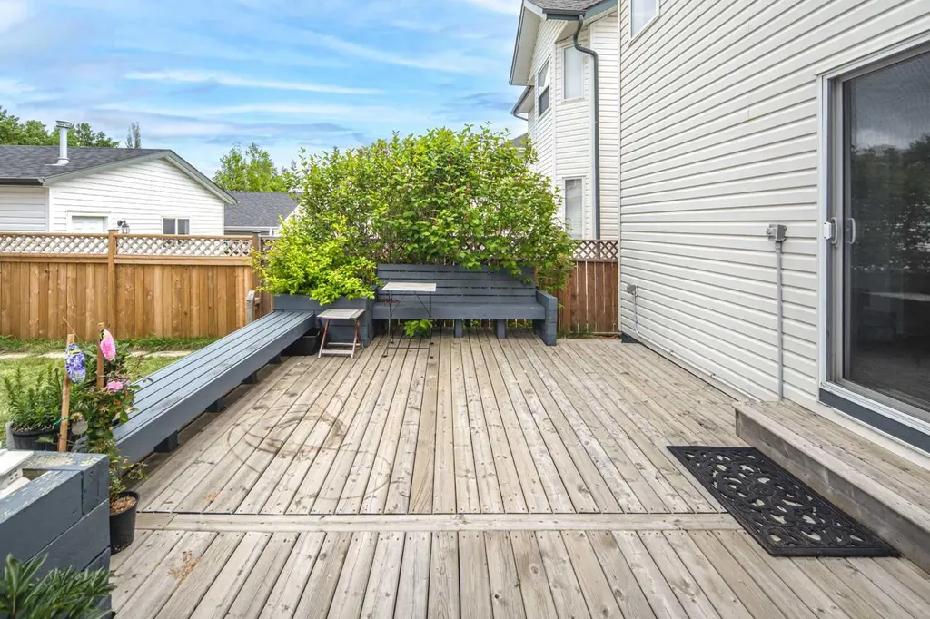 170 Arbour Grove Close NW Calgary AB T3G 4J2