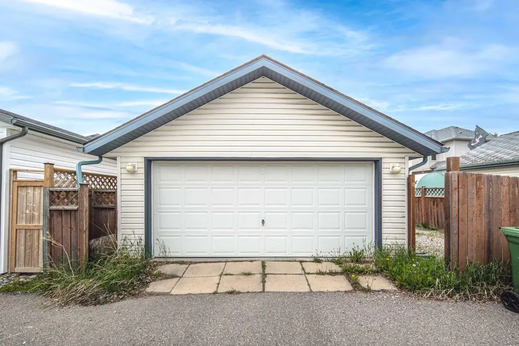 170 Arbour Grove Close NW Calgary AB T3G 4J2