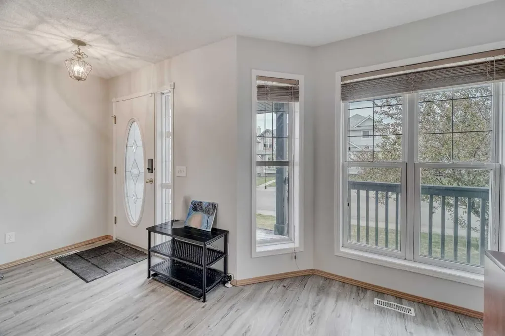 170 Arbour Grove Close NW Calgary AB T3G 4J2