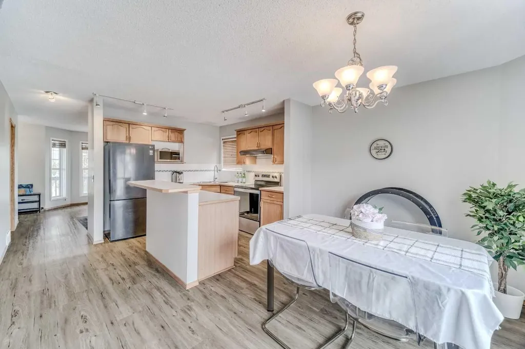 170 Arbour Grove Close NW Calgary AB T3G 4J2