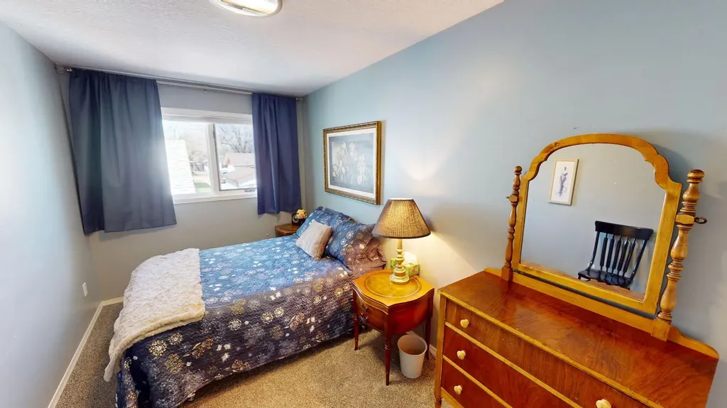411 3 Street Brooks AB T1R 0E7