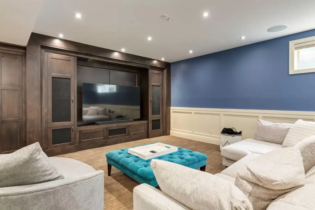 2339 Westmount Road NW Calgary AB T2N 3N7