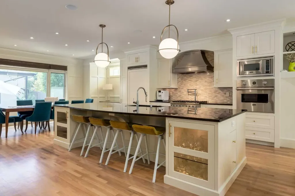 2339 Westmount Road NW Calgary AB T2N 3N7