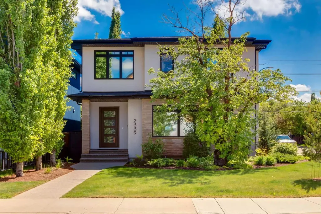 2339 Westmount Road NW Calgary AB T2N 3N7