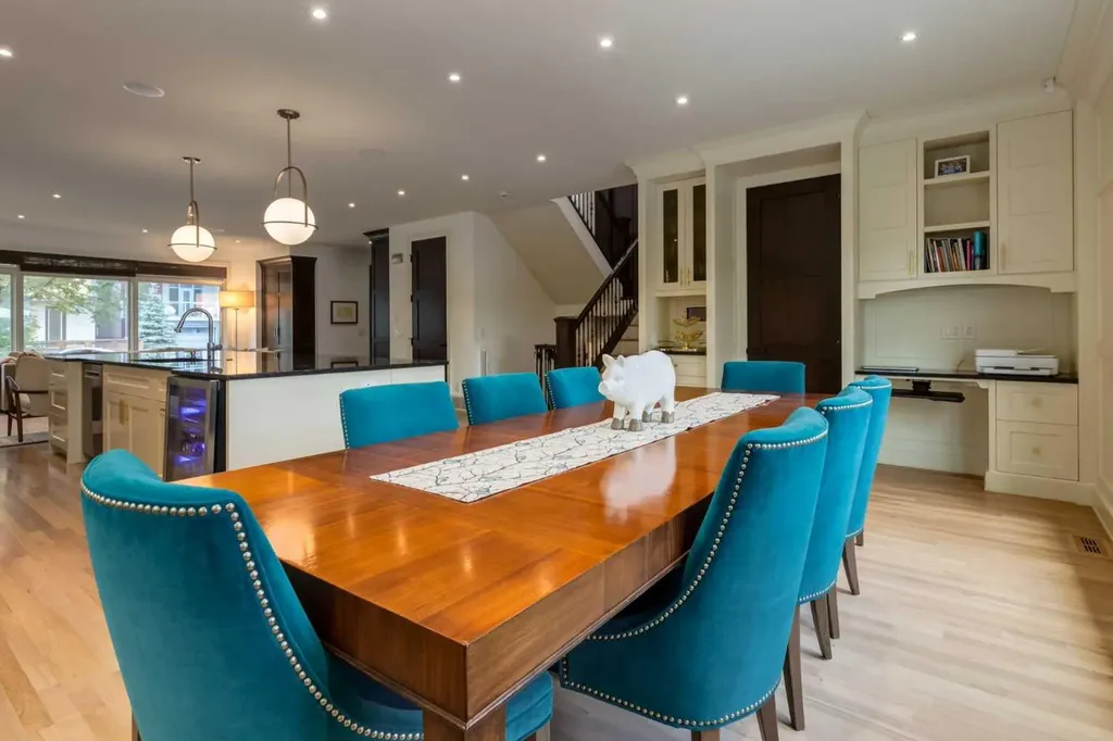 2339 Westmount Road NW Calgary AB T2N 3N7