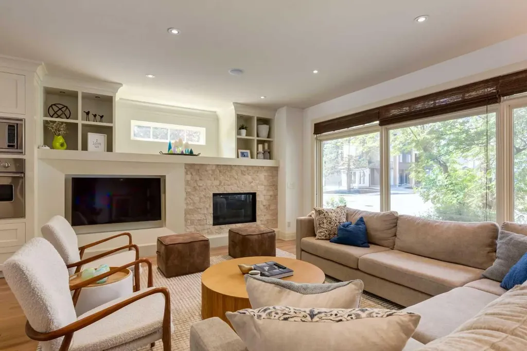 2339 Westmount Road NW Calgary AB T2N 3N7
