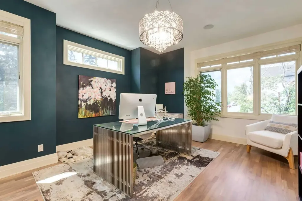 2339 Westmount Road NW Calgary AB T2N 3N7