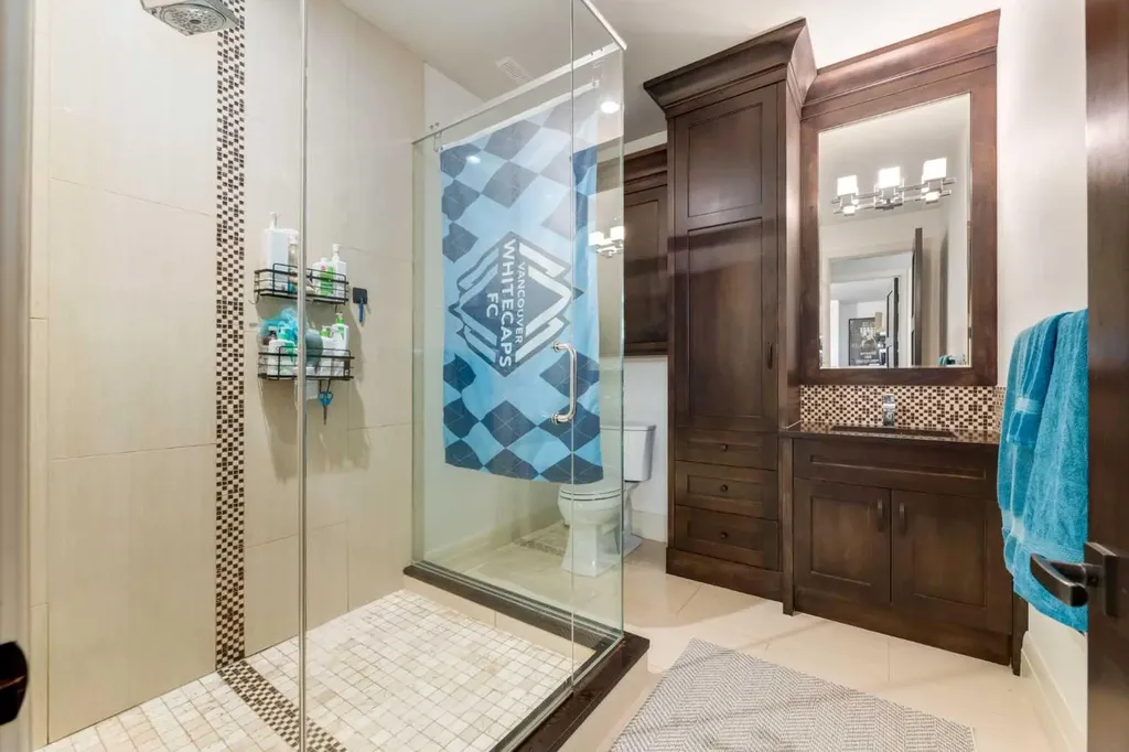 2339 Westmount Road NW Calgary AB T2N 3N7