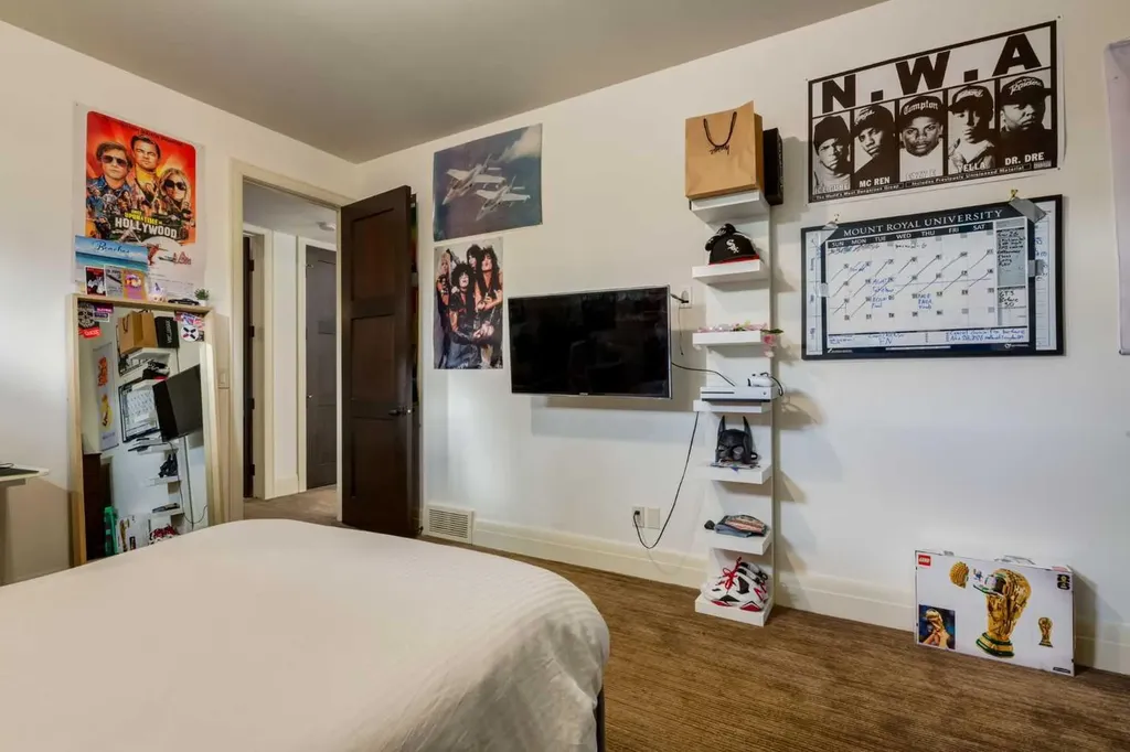 2339 Westmount Road NW Calgary AB T2N 3N7