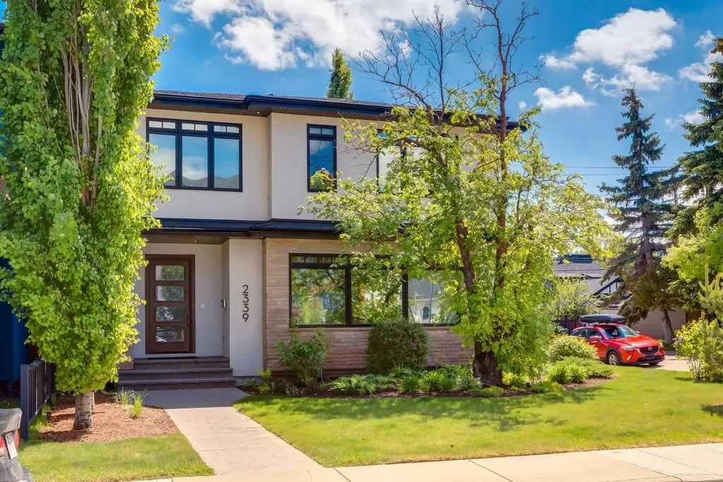 2339 Westmount Road NW Calgary AB T2N 3N7