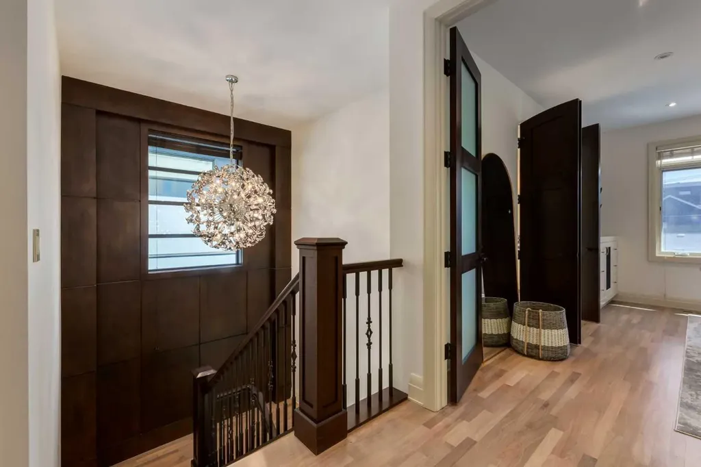 2339 Westmount Road NW Calgary AB T2N 3N7