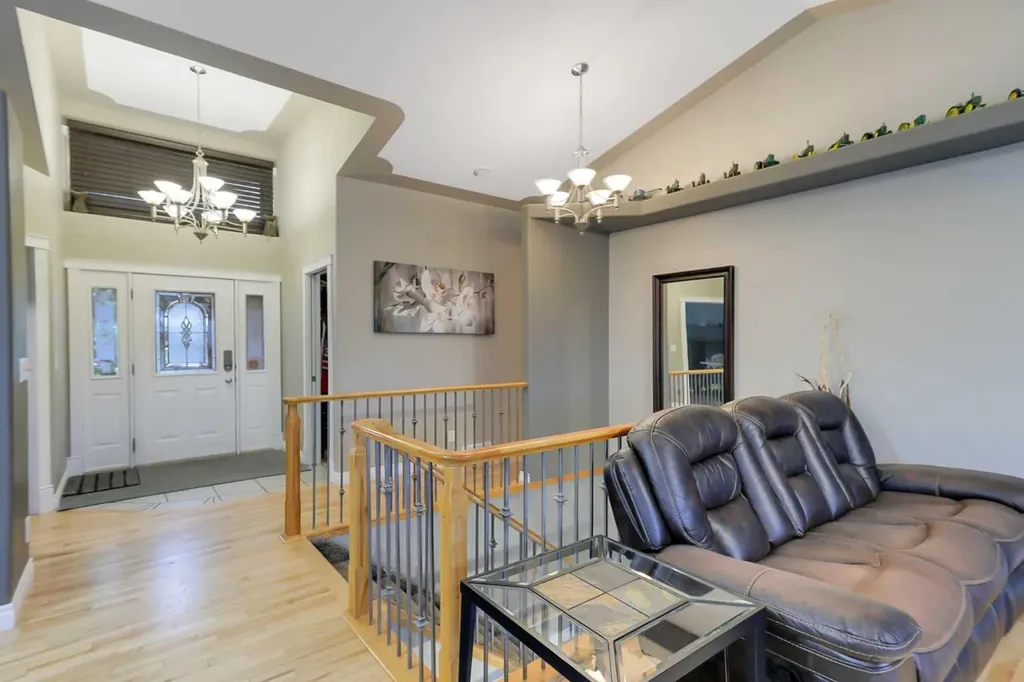 27 Fern Glade Crescent Sylvan Lake AB T4S 1Z7
