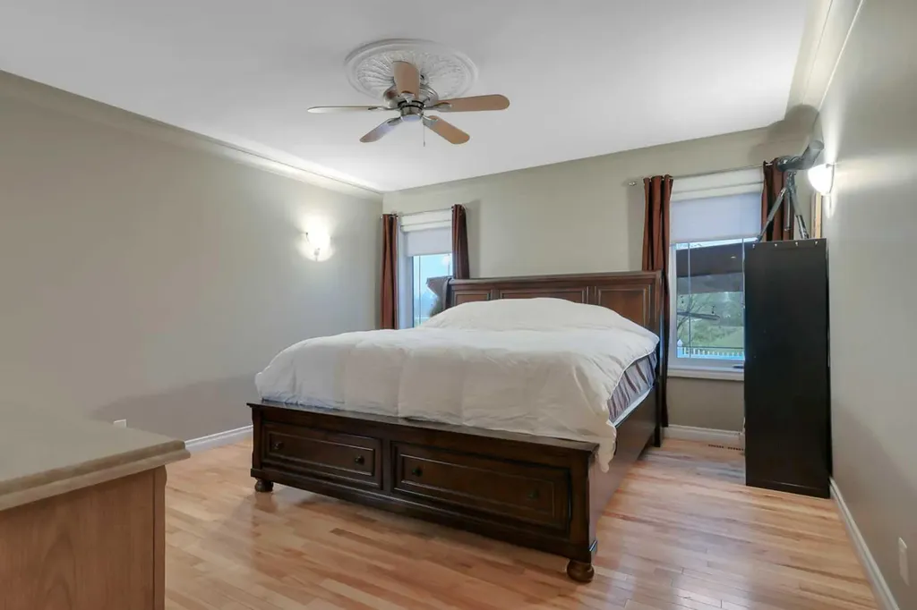 27 Fern Glade Crescent Sylvan Lake AB T4S 1Z7