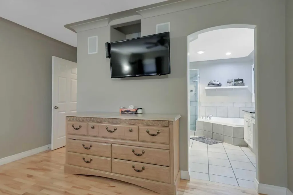 27 Fern Glade Crescent Sylvan Lake AB T4S 1Z7
