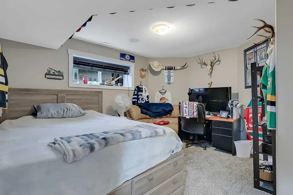 27 Fern Glade Crescent Sylvan Lake AB T4S 1Z7