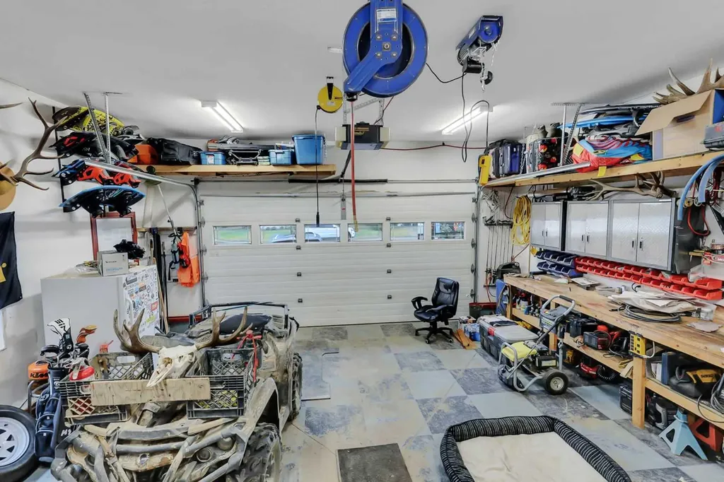 27 Fern Glade Crescent Sylvan Lake AB T4S 1Z7