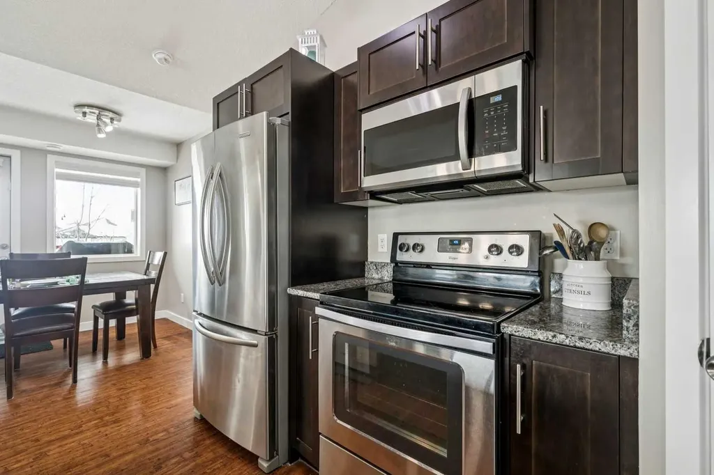 2781 Chinook Winds Drive SW Airdrie AB T4B 3S5