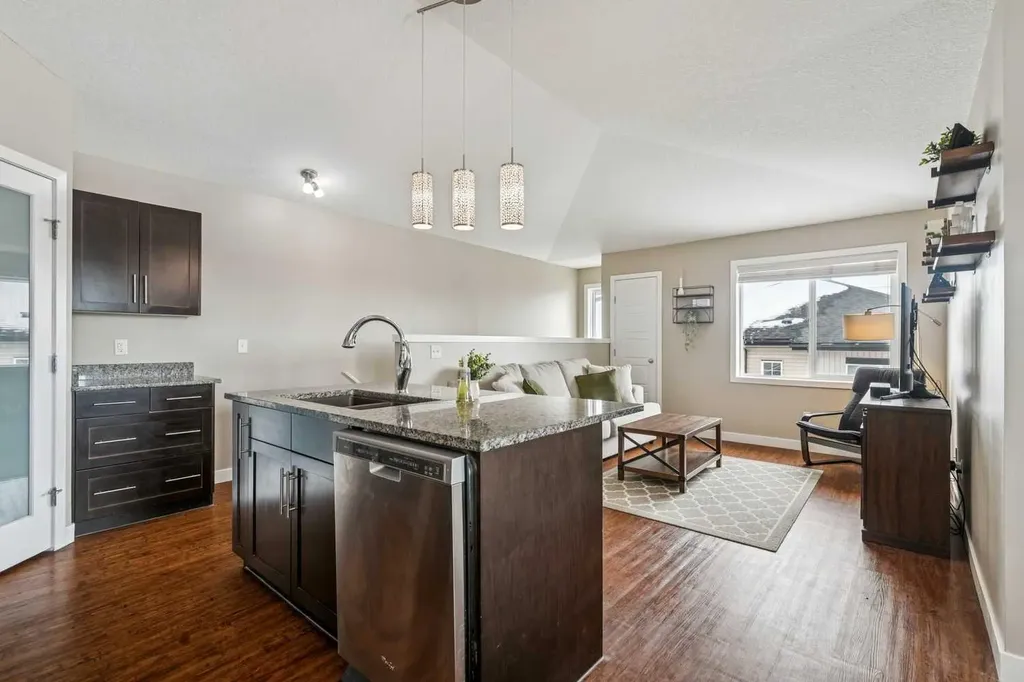 2781 Chinook Winds Drive SW Airdrie AB T4B 3S5