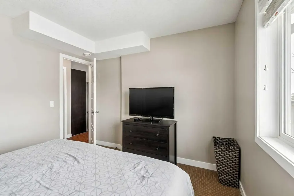 2781 Chinook Winds Drive SW Airdrie AB T4B 3S5