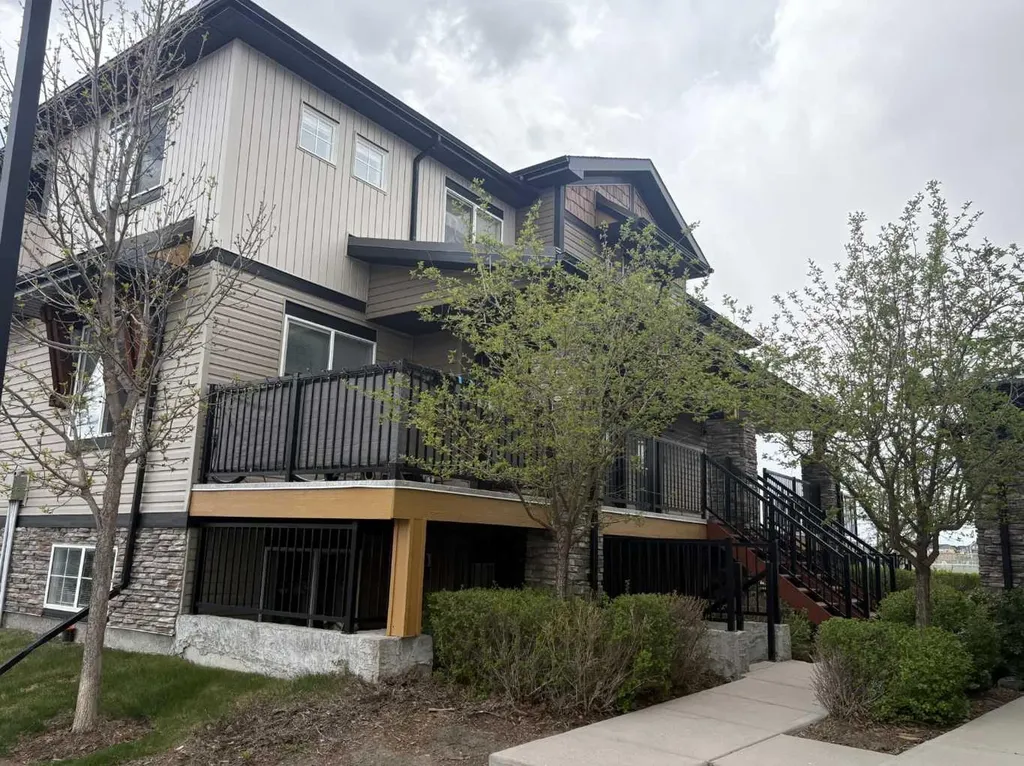 2781 Chinook Winds Drive SW Airdrie AB T4B 3S5