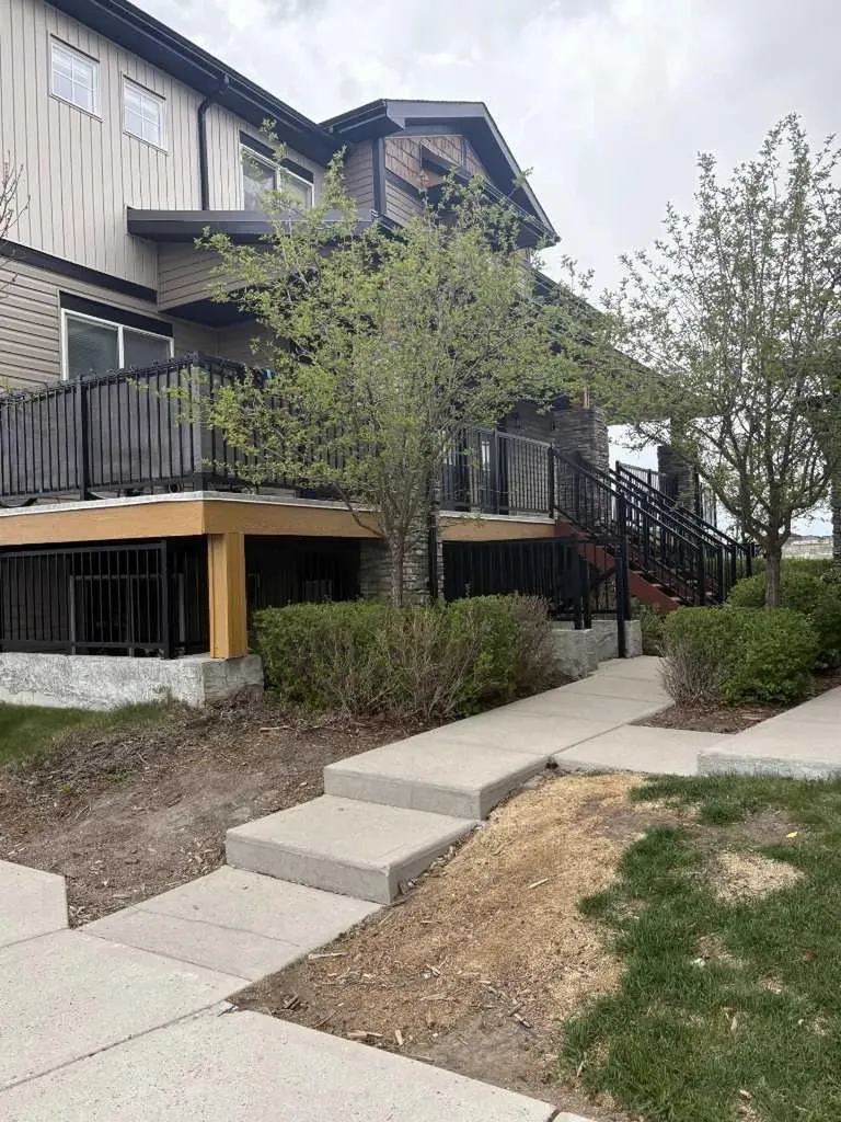 2781 Chinook Winds Drive SW Airdrie AB T4B 3S5