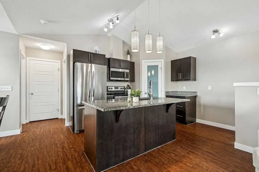 2781 Chinook Winds Drive SW Airdrie AB T4B 3S5