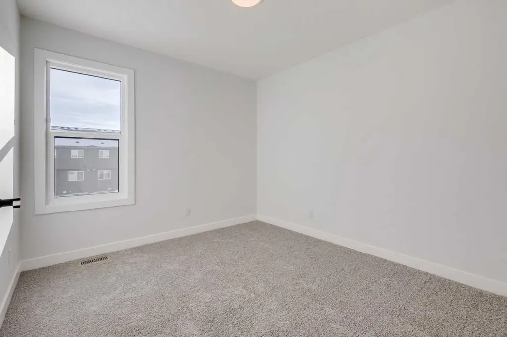 33 Savanna Place NE Calgary AB T3J 4B6