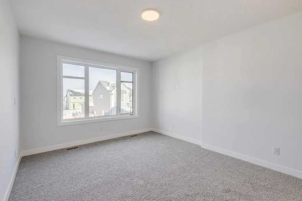 33 Savanna Place NE Calgary AB T3J 4B6