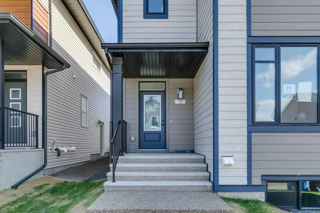 33 Savanna Place NE Calgary AB T3J 4B6