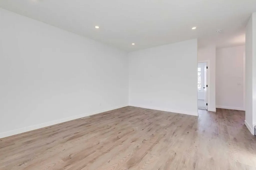 33 Savanna Place NE Calgary AB T3J 4B6