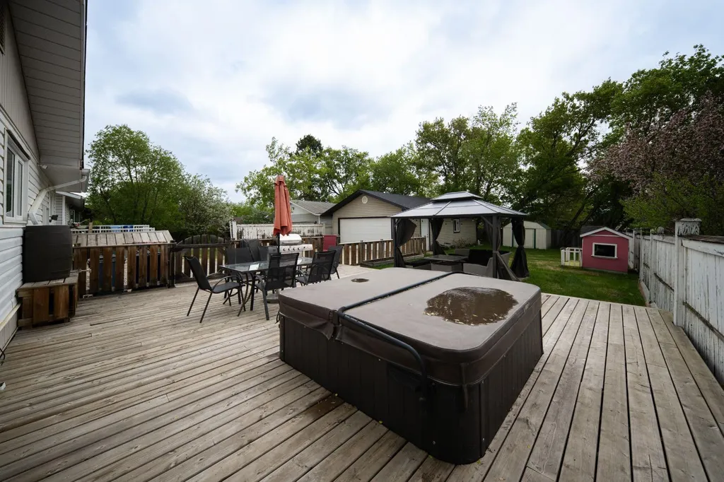 49 Centennial Drive Fort Mcmurray AB T9H 1J2