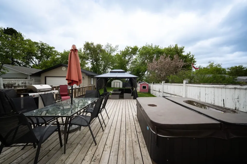 49 Centennial Drive Fort Mcmurray AB T9H 1J2