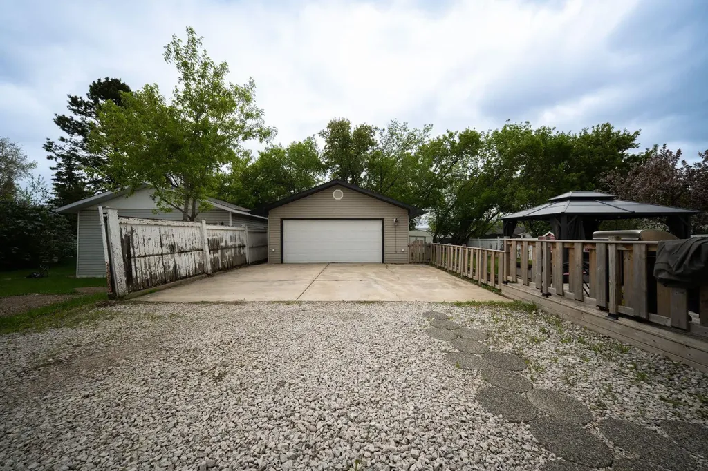 49 Centennial Drive Fort Mcmurray AB T9H 1J2