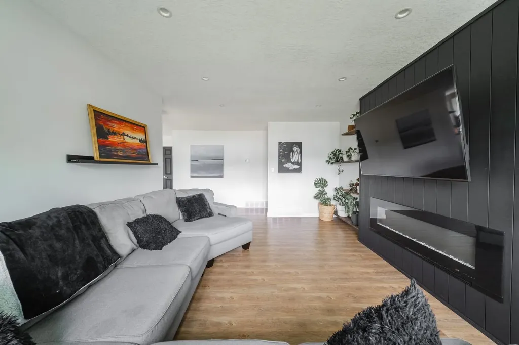 49 Centennial Drive Fort Mcmurray AB T9H 1J2