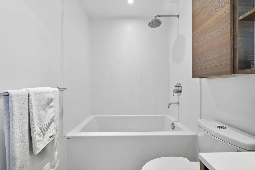 1501 6 Street SW Calgary AB T2R 0Z7