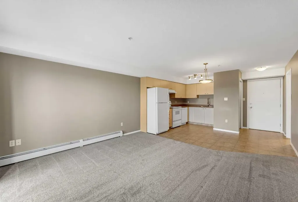 1648 Saamis Drive NW Medicine Hat AB T1C4X1
