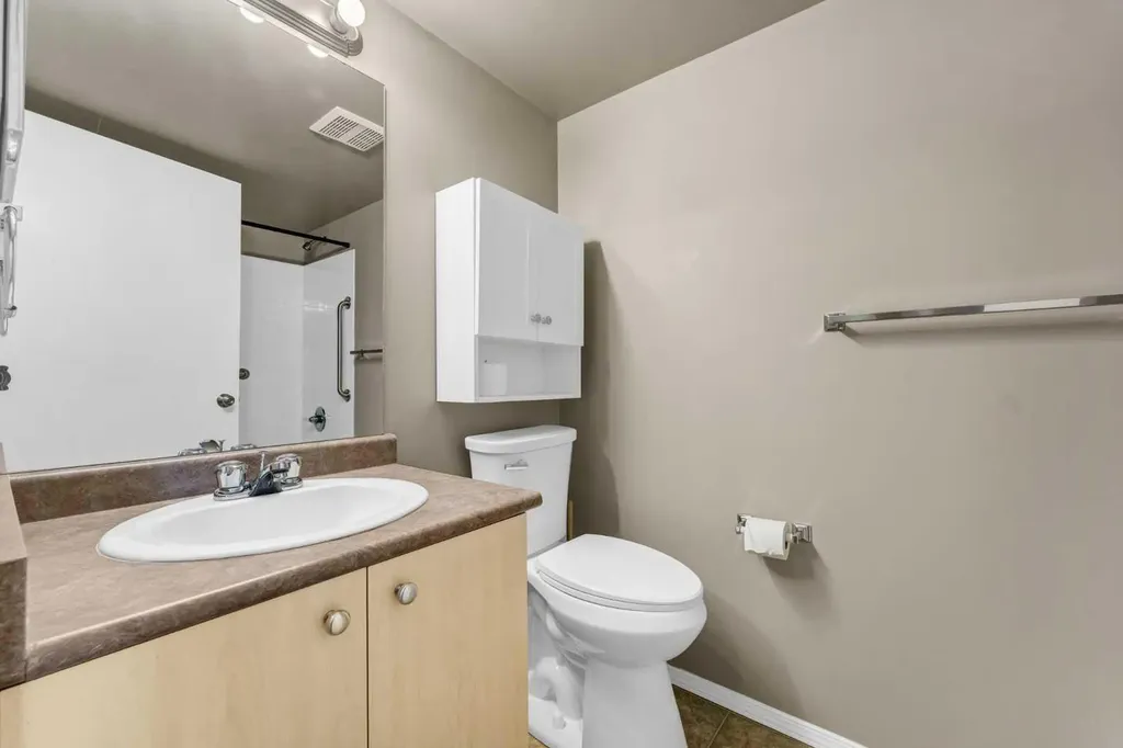1648 Saamis Drive NW Medicine Hat AB T1C4X1