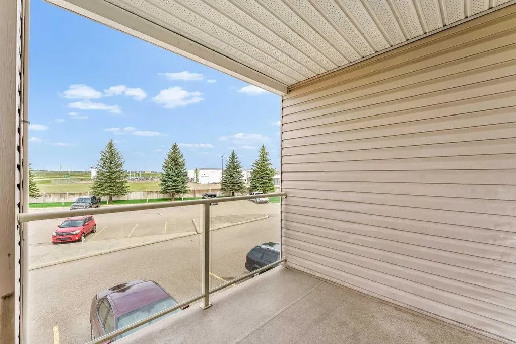 1648 Saamis Drive NW Medicine Hat AB T1C4X1