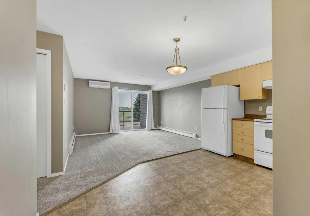 1648 Saamis Drive NW Medicine Hat AB T1C4X1