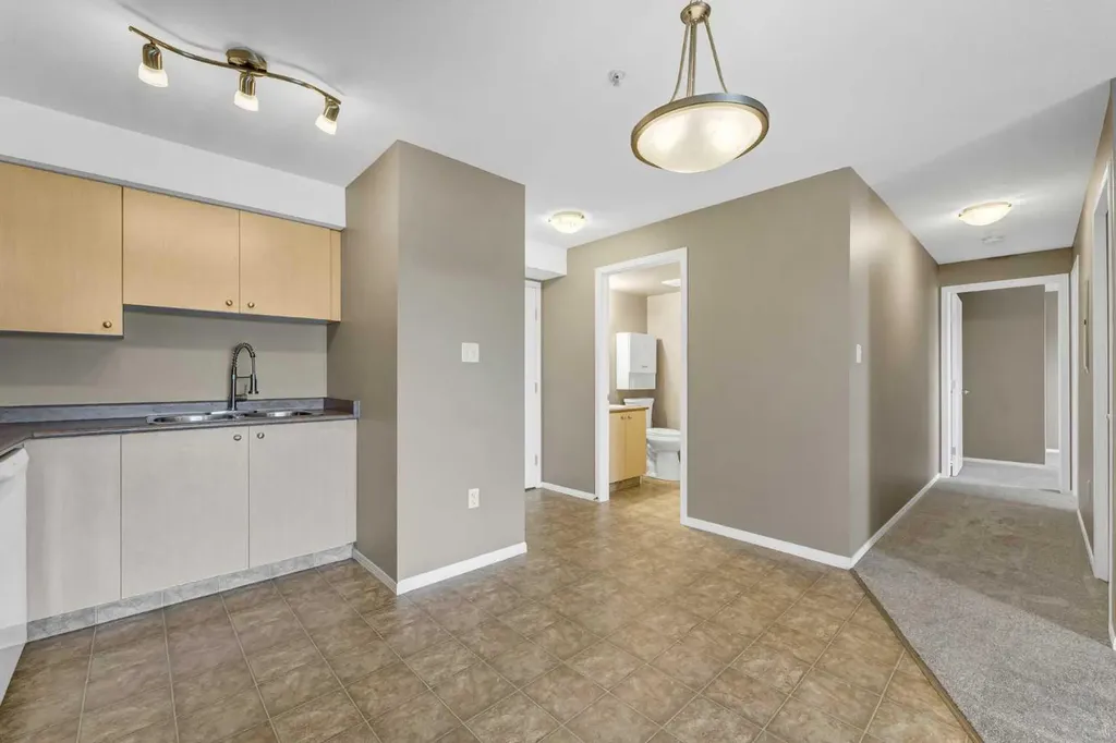 1648 Saamis Drive NW Medicine Hat AB T1C4X1