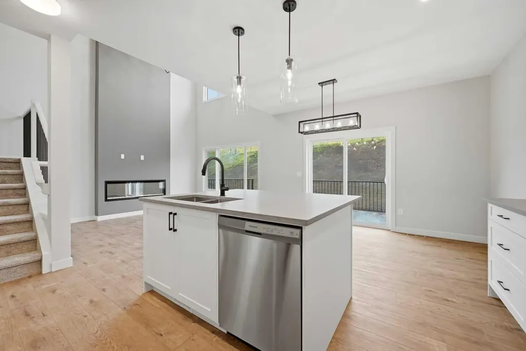 1059 Fowler Road SW Airdrie AB T4B 5T2