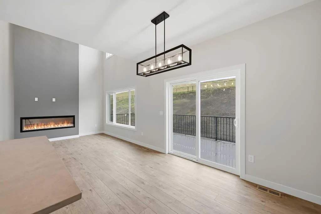 1059 Fowler Road SW Airdrie AB T4B 5T2