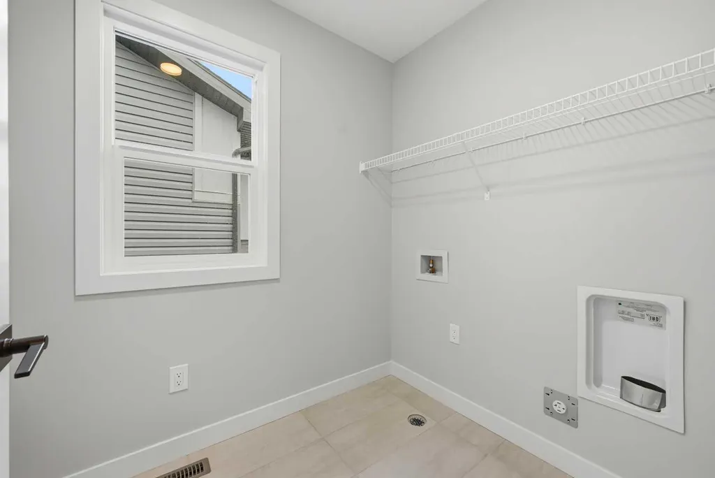 1059 Fowler Road SW Airdrie AB T4B 5T2