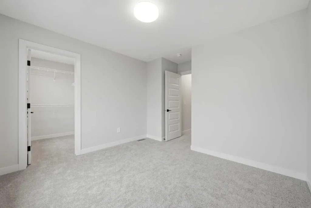 1059 Fowler Road SW Airdrie AB T4B 5T2