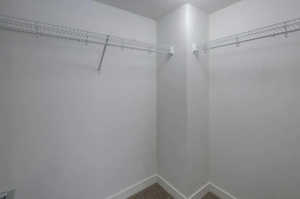 28 Evanscrest Gardens NW Calgary AB T3P 0S1