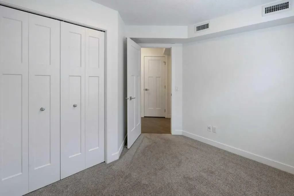 28 Evanscrest Gardens NW Calgary AB T3P 0S1
