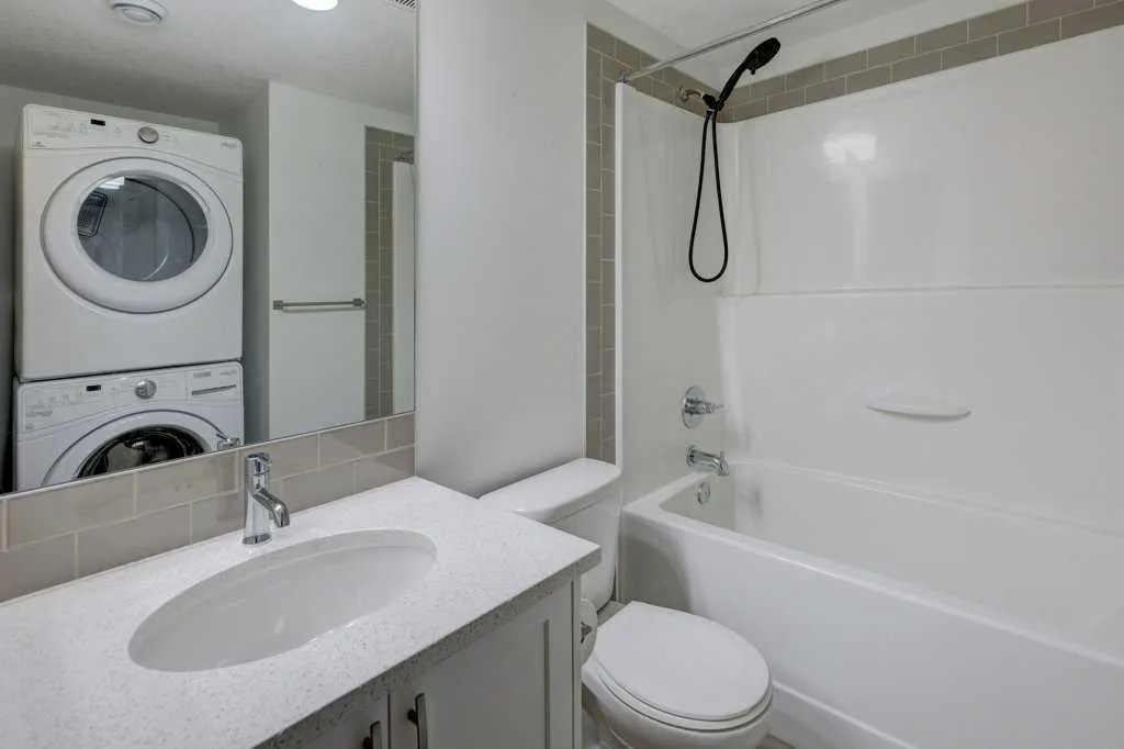 28 Evanscrest Gardens NW Calgary AB T3P 0S1