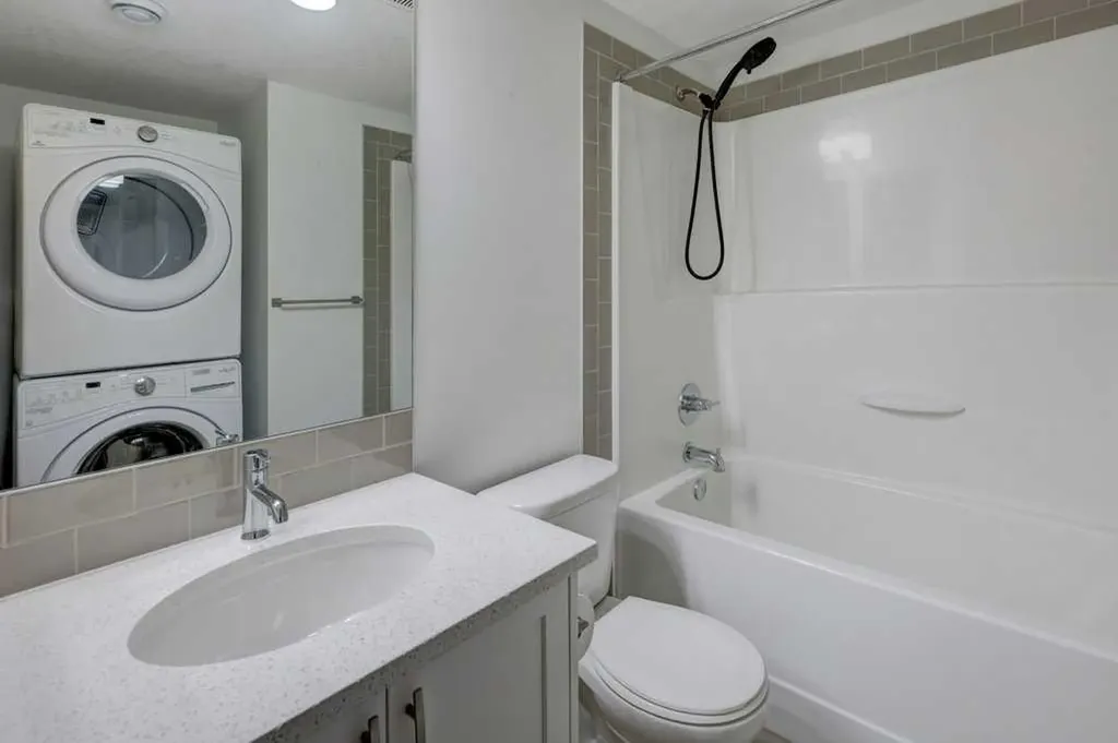 28 Evanscrest Gardens NW Calgary AB T3P 0S1